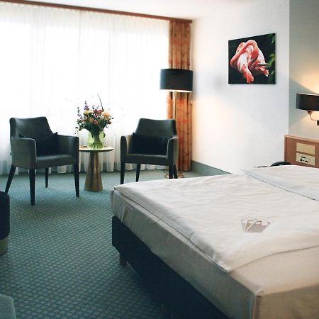 Avia Hotel เรเกนส์บวร์ก ภายนอก รูปภาพ