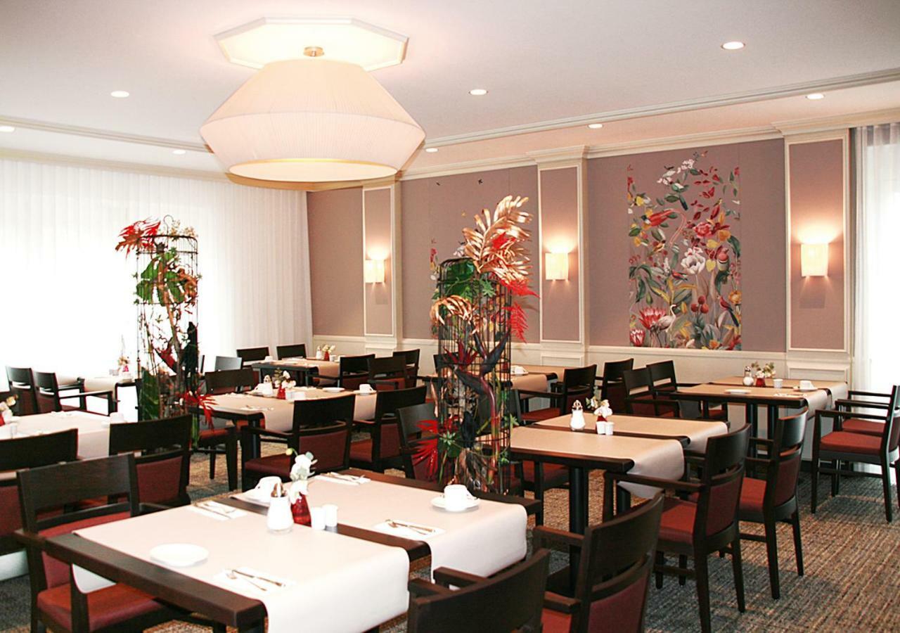 Avia Hotel เรเกนส์บวร์ก ภายนอก รูปภาพ