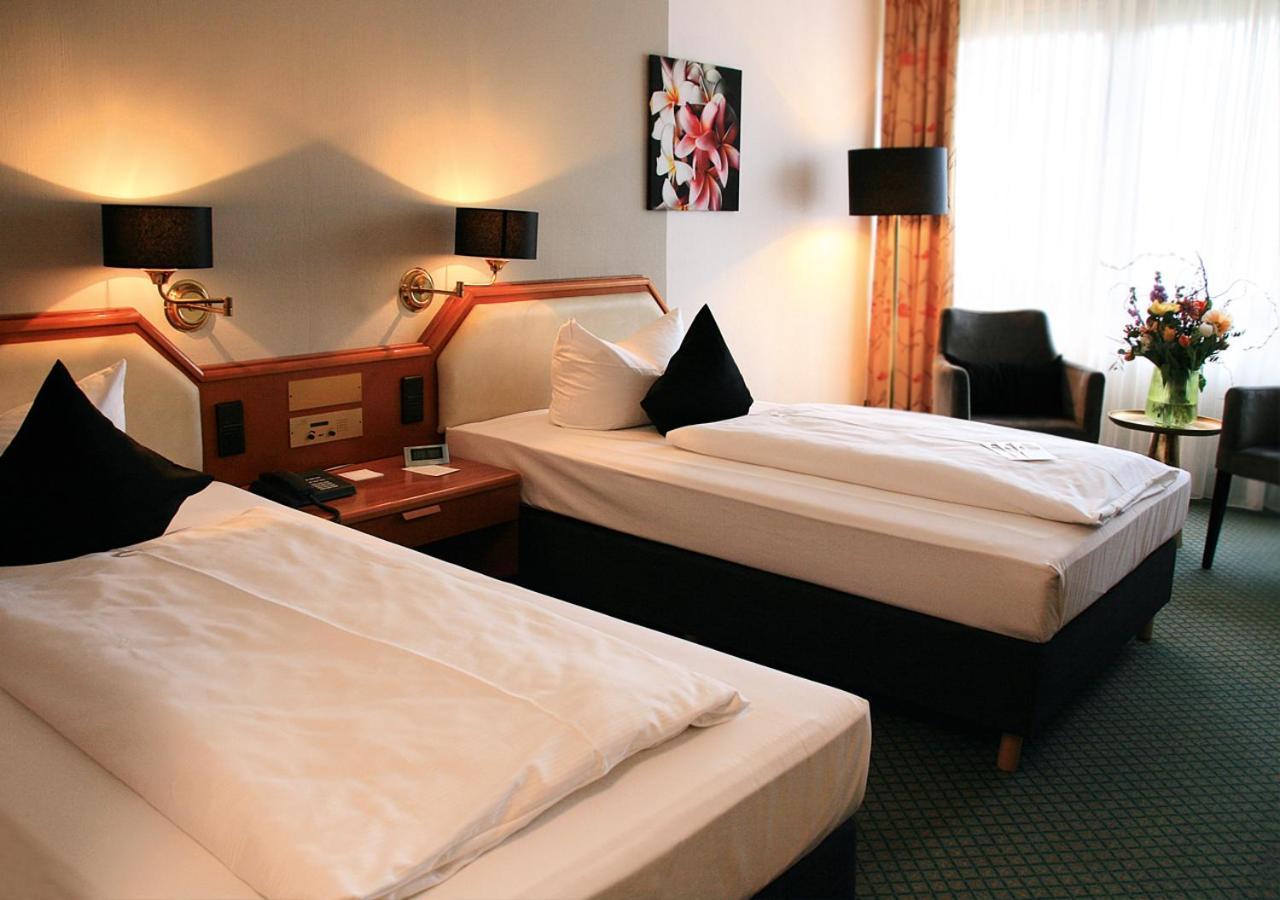 Avia Hotel เรเกนส์บวร์ก ภายนอก รูปภาพ