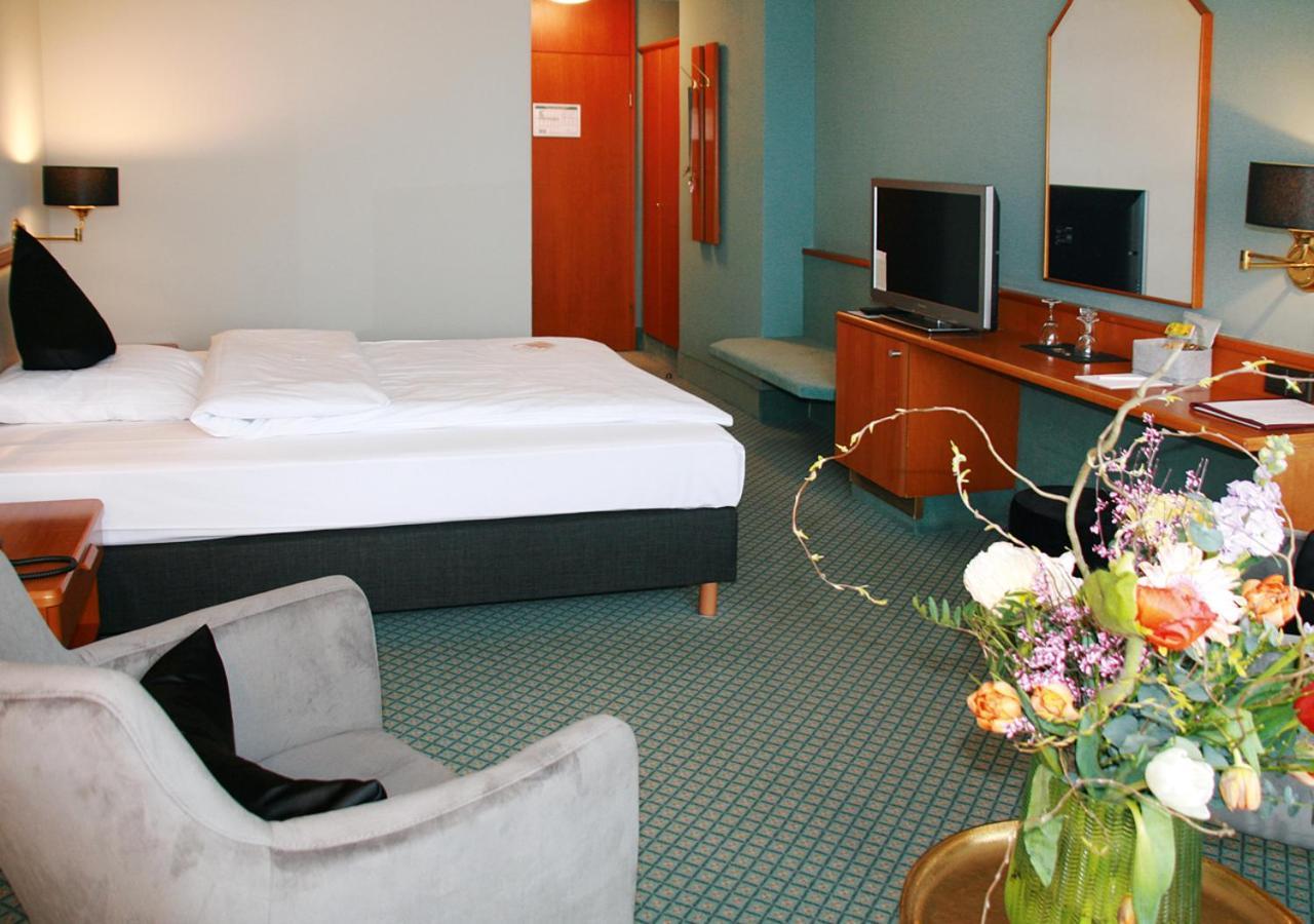 Avia Hotel เรเกนส์บวร์ก ภายนอก รูปภาพ